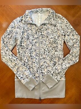Lululemon define jacket. Size 6.